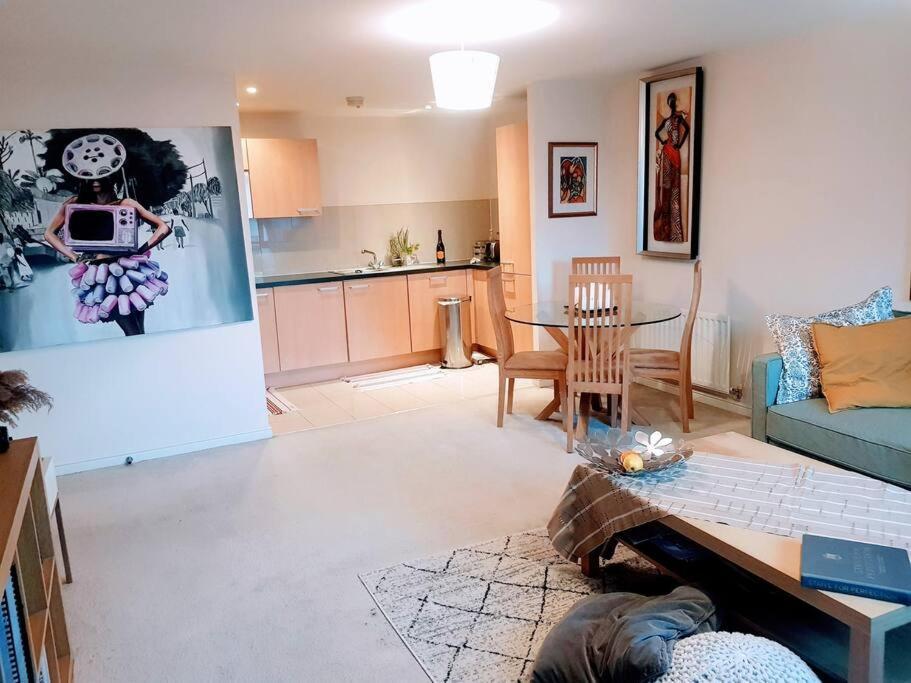 Central Spacious And Secure With A Double Bed Edgware Exterior photo