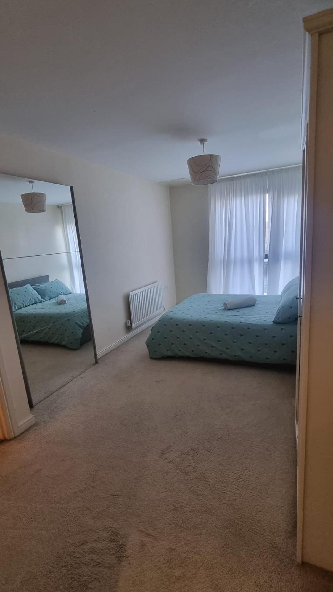 Central Spacious And Secure With A Double Bed Edgware Exterior photo